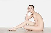 lizenzfreie bilder nackte junge frau sitzt weisser lizenzfreie bilder nackte junge frau sitzt weisser